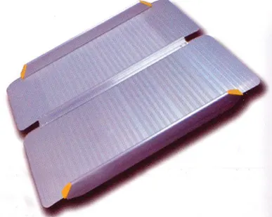 фото Пандус для инвалидов складной 2-х секционный, шир-70-77см. длина-1830см