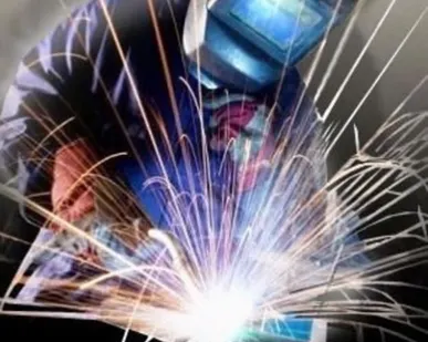 фото Сварка металлоконструкций автомобилей