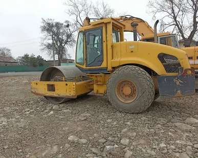 фото Виброкаток (от 4 т - 20 т)