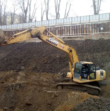 Фото №0 Аренда экскаватора KOMATSU PC 220-7