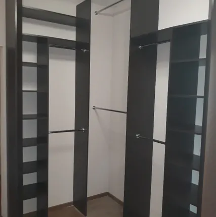 Фото №1 Встроенный угловой шкаф S-6