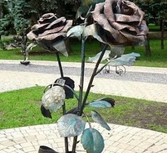 фото Кованая скульптура Роза код 18