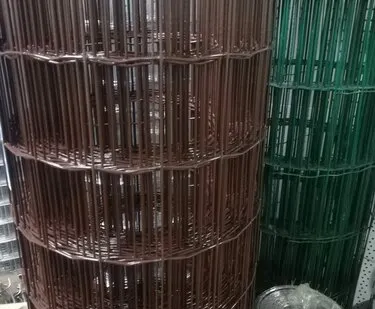 фото Сетка сварная с покрытием ПВХ Коричневая, ячейка (100х55), размер рулона 1,5х20 метров