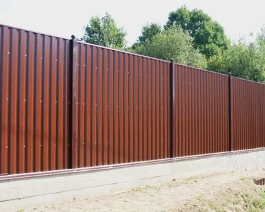 фото Заборы из профлиста