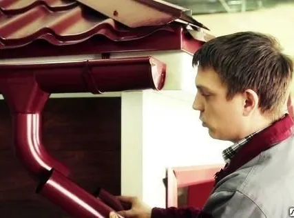 Фото №0 Установка водосточной системы