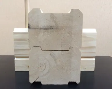 фото Клееный брус с запилами по проекту сечением 145х195