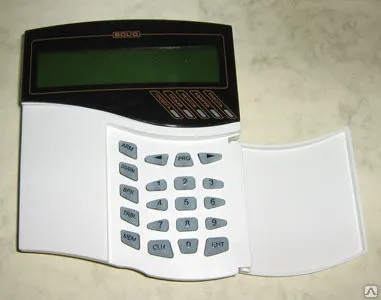 фото Пульт контроля и управления С2000М (С2000М)