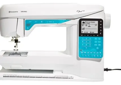 Фото №0 Швейная машина Husqvarna Opal 650, белый