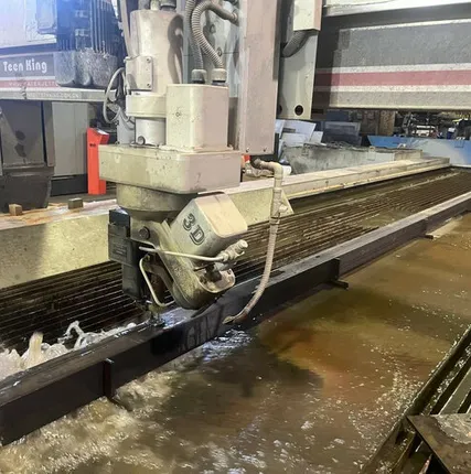 Фото №0 Гидроабразивная резка уголка