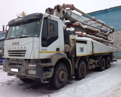 фото Автобетононасос SERMAC 5Z41 на шасси Iveco Trakker 2006 г.в.