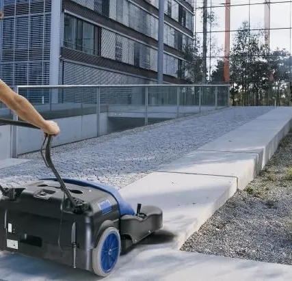 Фото №0 Уборка снега прилегающих территорий