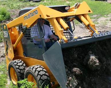 фото Мини погрузчик Mustang 2054 DX HF