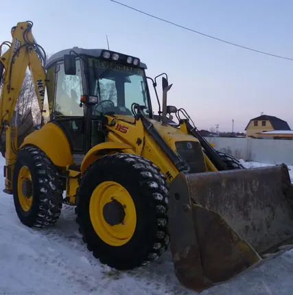 Фото №0 Услуги экскаватора-погрузчика