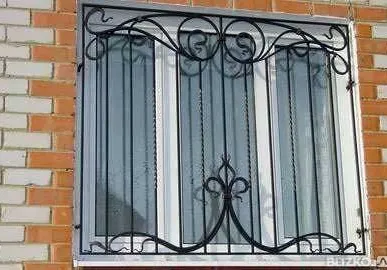 фото 030 Решетка на окна кованная