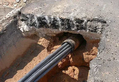 фото Бестраншейный монтаж футляров под Волс и электрокабеля