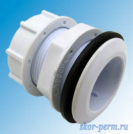 Фото №1 Врезка в резервуар 1 1/2&quot; пластиковая