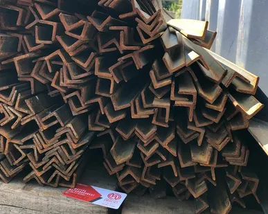 фото Уголок стальной