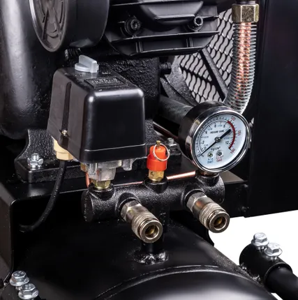 Фото №4 Компрессор масляный ременной AEROMAX 420/100