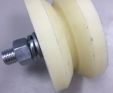 фото РОЛИК КАПРОЛОН D 50ММ ПОД УГОЛ