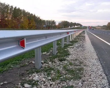 фото Ограждение металлическое дорожное барьерного типа 11ДО-2Н/К (1:16) 12м (С)