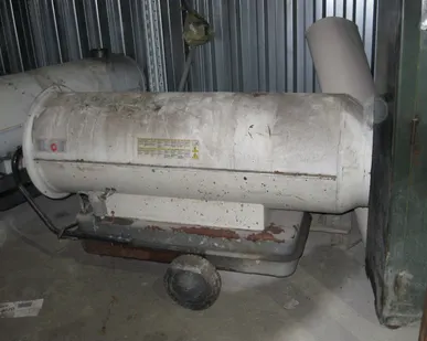 фото Продаем неликвиды завода по смешным ценам. Москва. Специфика лакокрасочное производство.