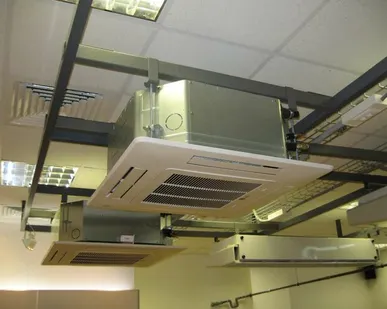 фото Монтаж кассетных сплит-систем (кондиционеров) 12