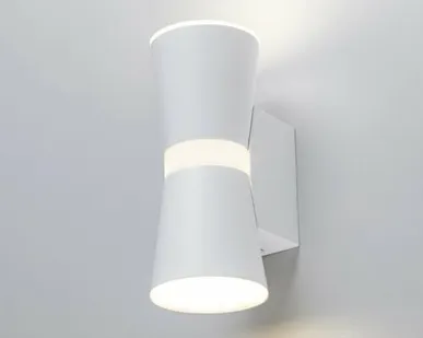 фото Настенный светодиодный светильник Viare LED MRL LED 1003 белый