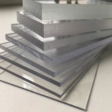 Фото №0 Монолитный поликарбонат прозрачный 2,05 х 1,52м. Толщина 3мм.