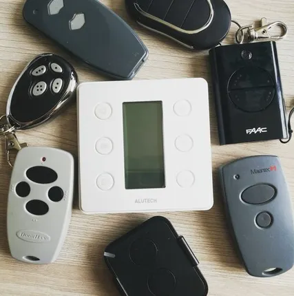 Фото №0 Пульты дистанционного управления для ворот, рольставней и шлагбаумов