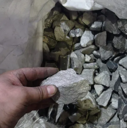 Фото №0 Ферросплавы со склада, окатыш, чугун.