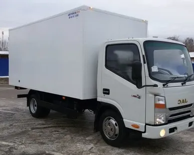фото Фургон-рефрижератор JAC N56 грузоподъемностью 2 965 килограмм