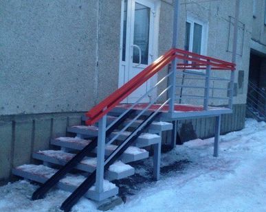 фото Изготовление лестницы металлической наружной