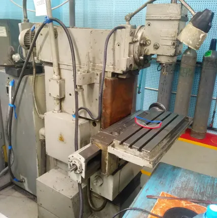 Фото №0 Предлагаю 6Б75в станок фрезерный широкоуниверсальный высокой точности