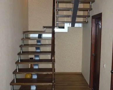фото Лестницы на металлокаркасе.