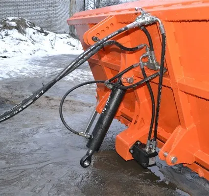 Фото №2 Пескоразбрасыватель навесной вибрационный для МТЗ, Zoomlion и других тракторов