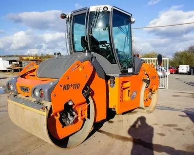 фото Аренда катка HAMM HD 110 VV