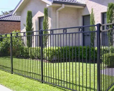 фото Металлические заборы