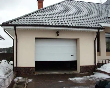 фото Промышленные секционные ворота ProTrend 3500 x 4100 мм Алютех