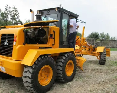 фото Обслуживание автогрейдеров XCMG