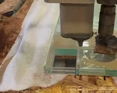 фото Гидроабразивная резка стекла