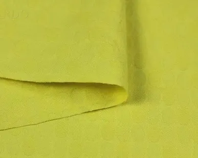 фото Жаккард стретч ярко-жёлтый Италия Состав: хлопок 95 %, эластан 5 % Плотность ≈ 215 г/м² Ширина 134 см