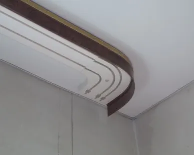 фото Потолочный карниз