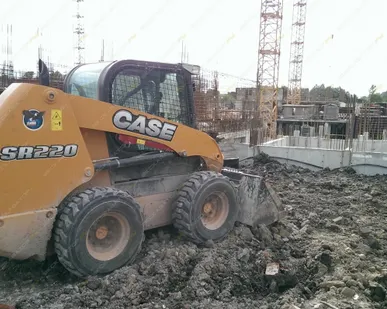фото Аренда мини-погрузчика Case SR220, Санкт-Петербург