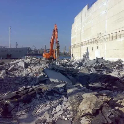 Фото №0 Зачистка мазутных ГСМ резервуаров