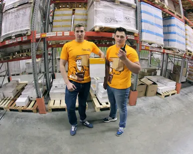 фото Мытье фасадов с применением альпинистов