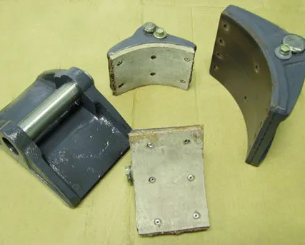 Фото №0 Колодка к тормозу ТКГ-400 под диаметр пальца 30 мм и 18 мм