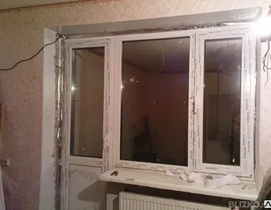 фото Окно двухстворчатое Schuco SI 82 с балконной дверью