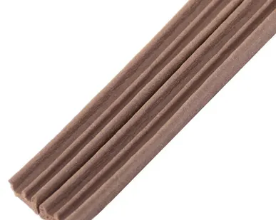 фото Уплотнитель двухполосный Tytan Professional для окон и дверей E150 (9ммx4мм) коричневый