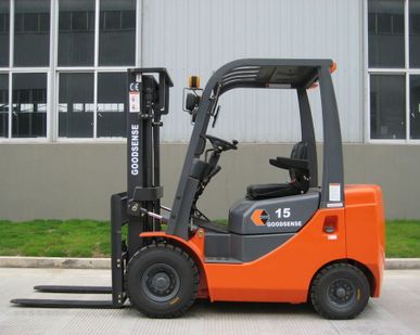 фото Дизельный китайский погрузчик GOODSENSE FD15