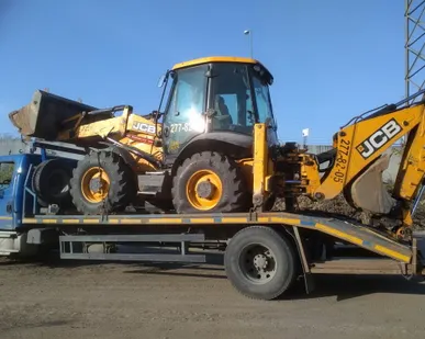 фото Услуги эвакуатора спецтехники Freightliner  до 9 т.